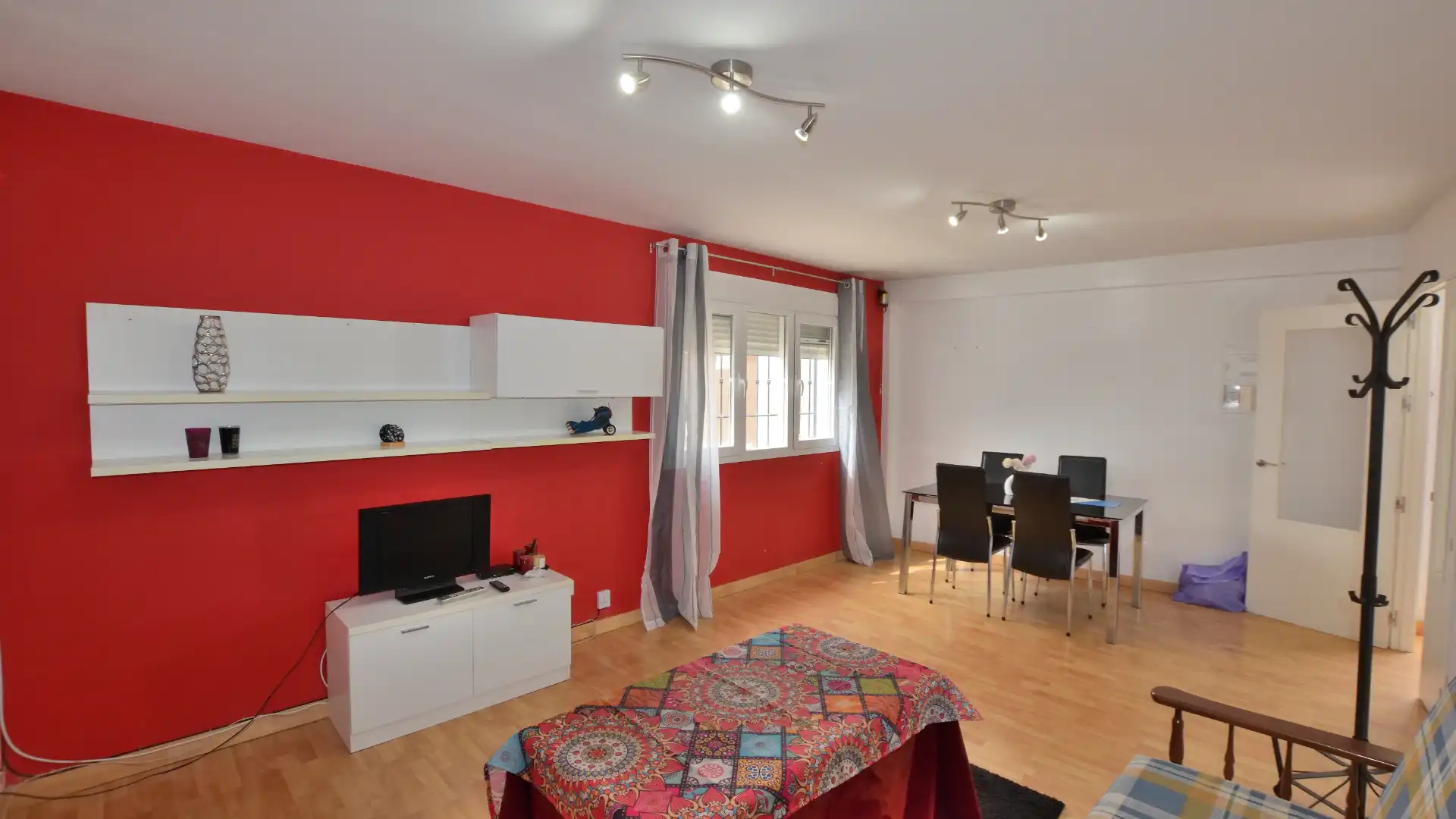 Living room of Single-family semi-detached for sale in Cuevas del Becerro  with Terrace and Balcony