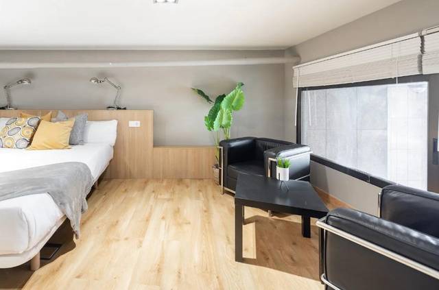 Local comercial en Venta en Calle Calle de Joaquín Costa, 60, 60 en Zona de Plaza de Barcelos