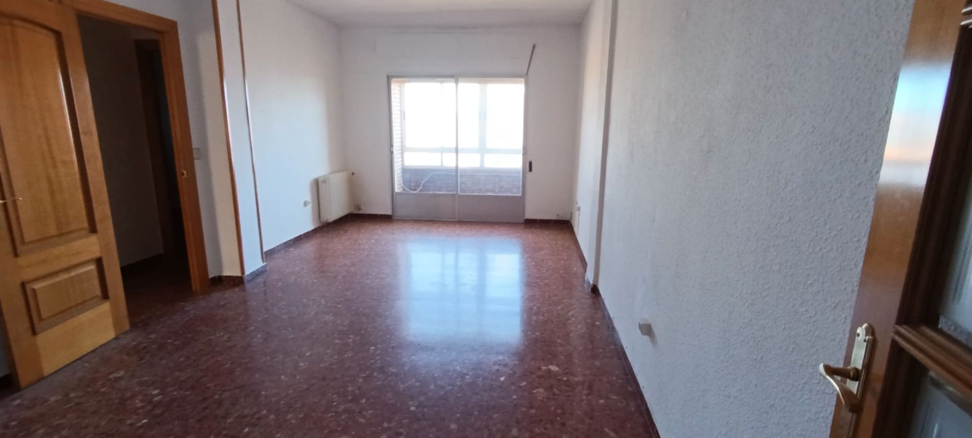 Flat for sale in Socuéllamos  with Heating, Terrace and Balcony