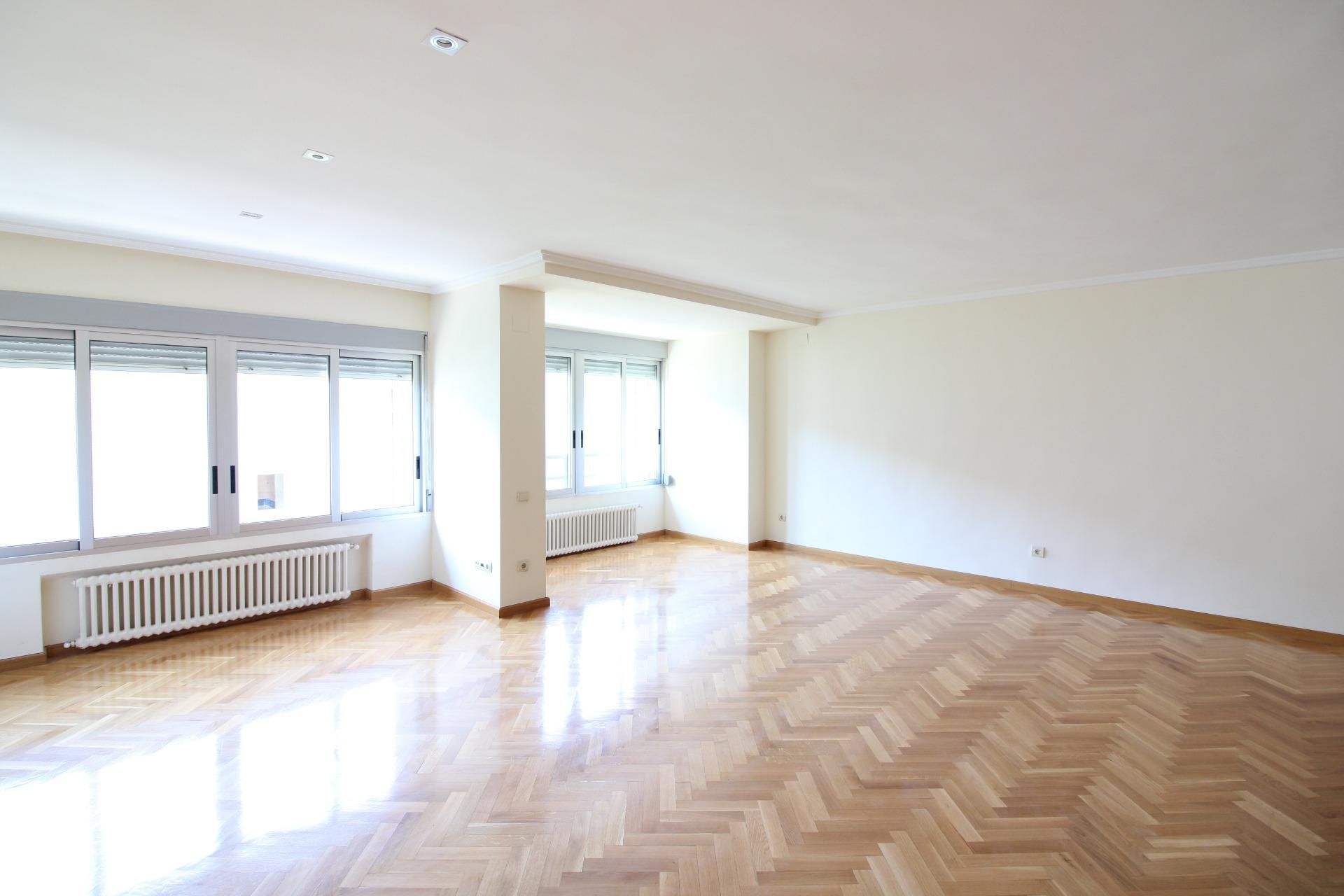 Sala d'estar de Pis en venda en  Valencia Capital amb Aire condicionat, Calefacció i Parquet