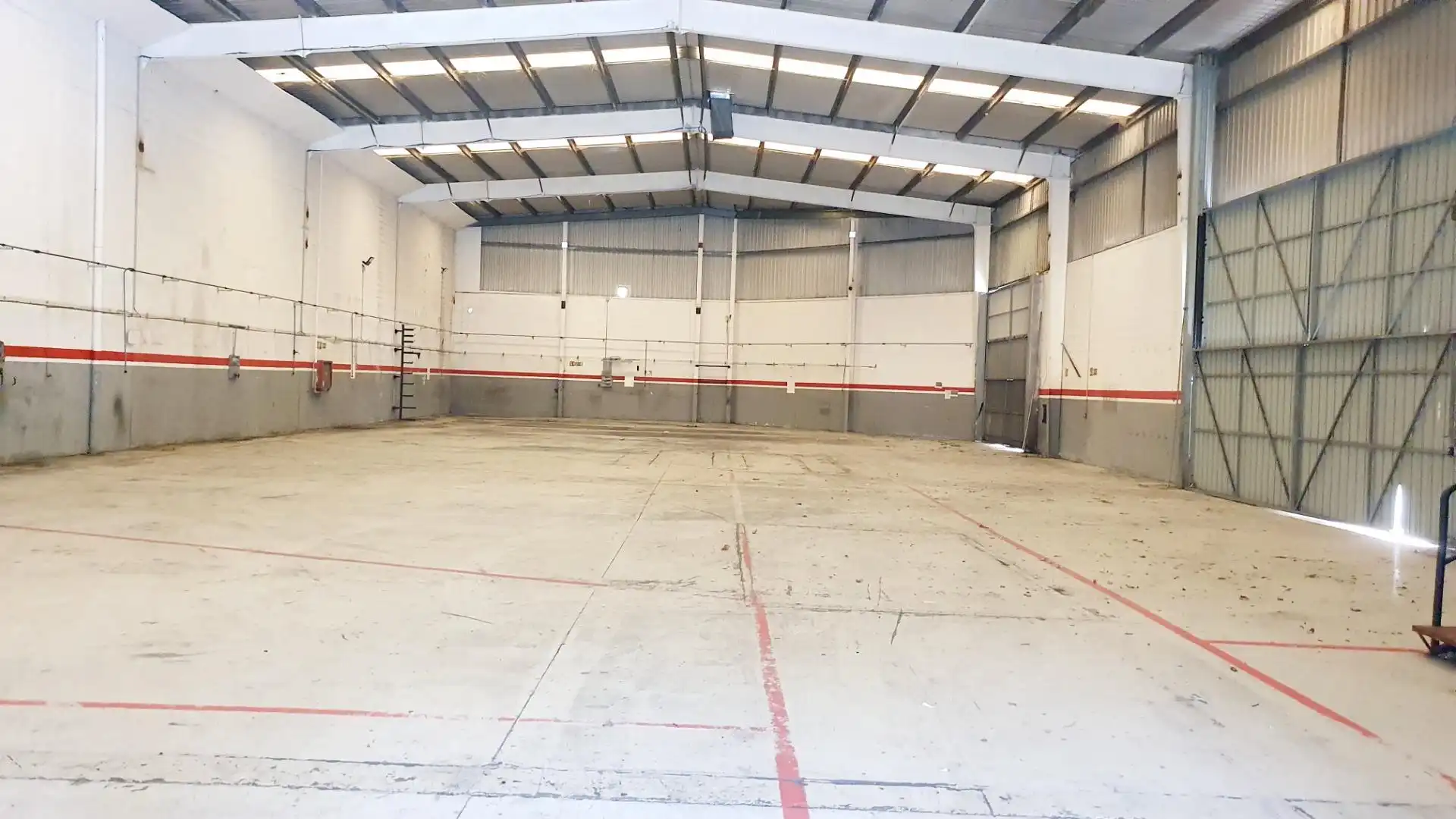 Fabrikhallen zum Verkauf in Lemoa