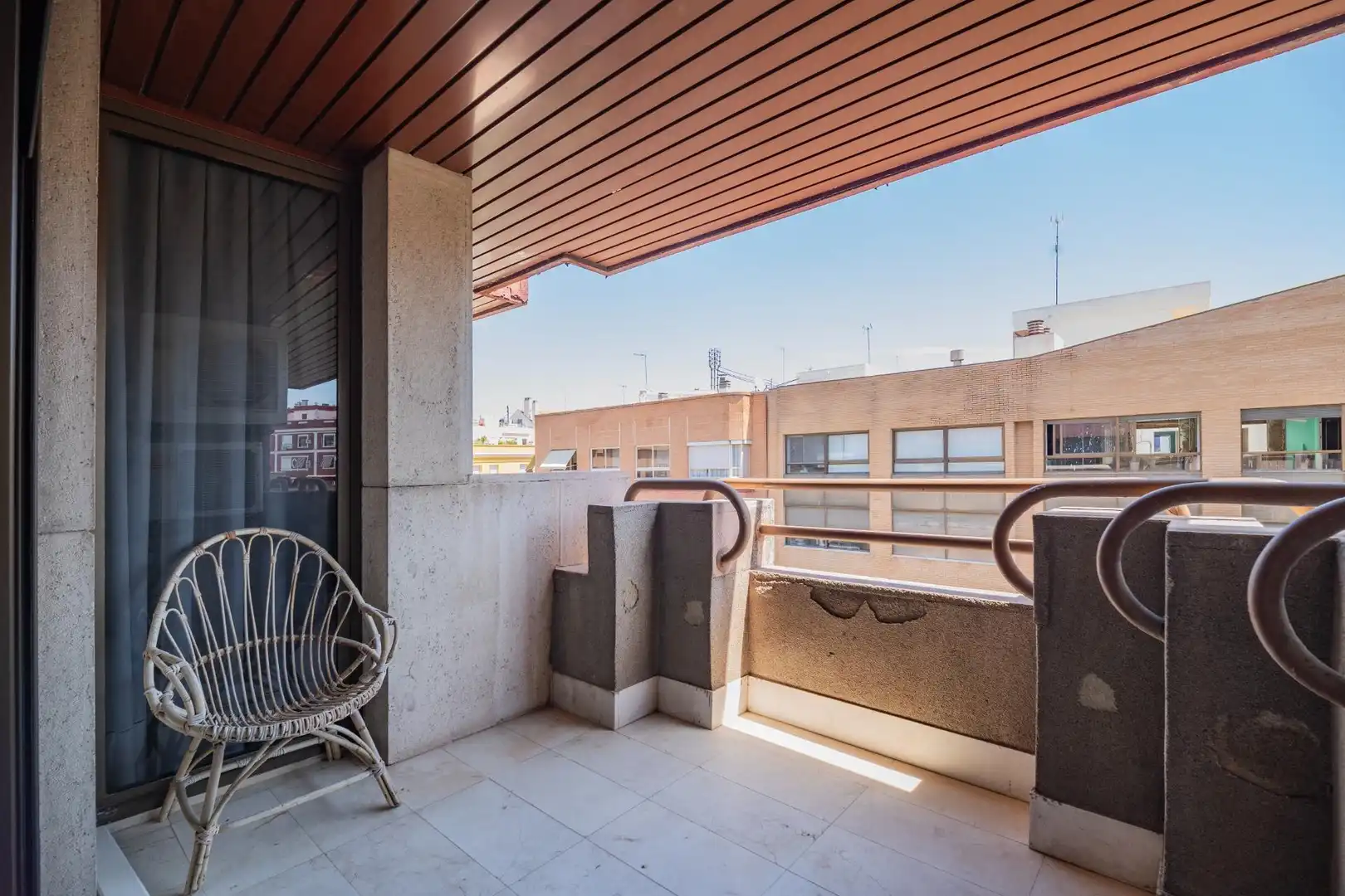 Piso con terraza en venta en Extramurs, imagen 2