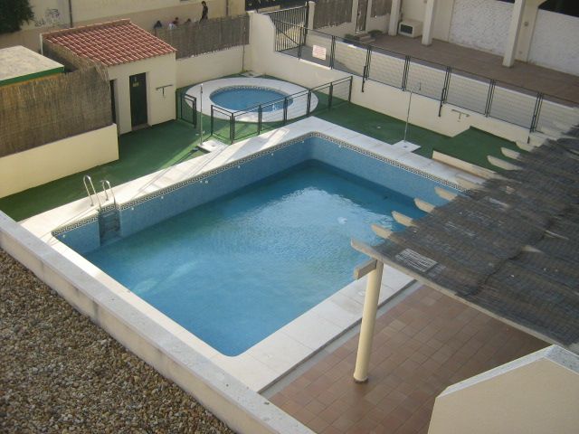 Piscina de Pis en venda en Isla Cristina amb Moblat, Forn i Rentadora