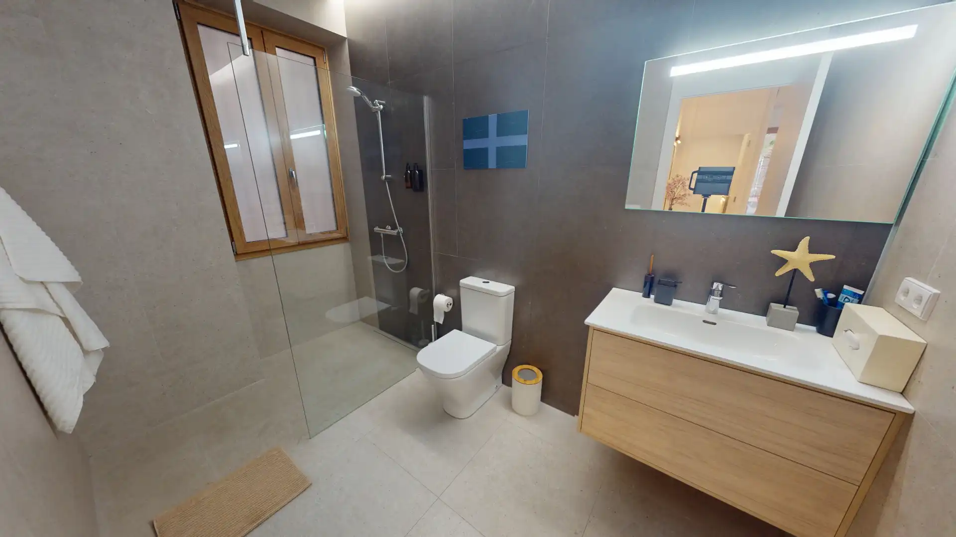 Badezimmer von Wohnung zum Verkauf in Alicante / Alacant mit Klimaanlage, Privatgarten und Abstellraum