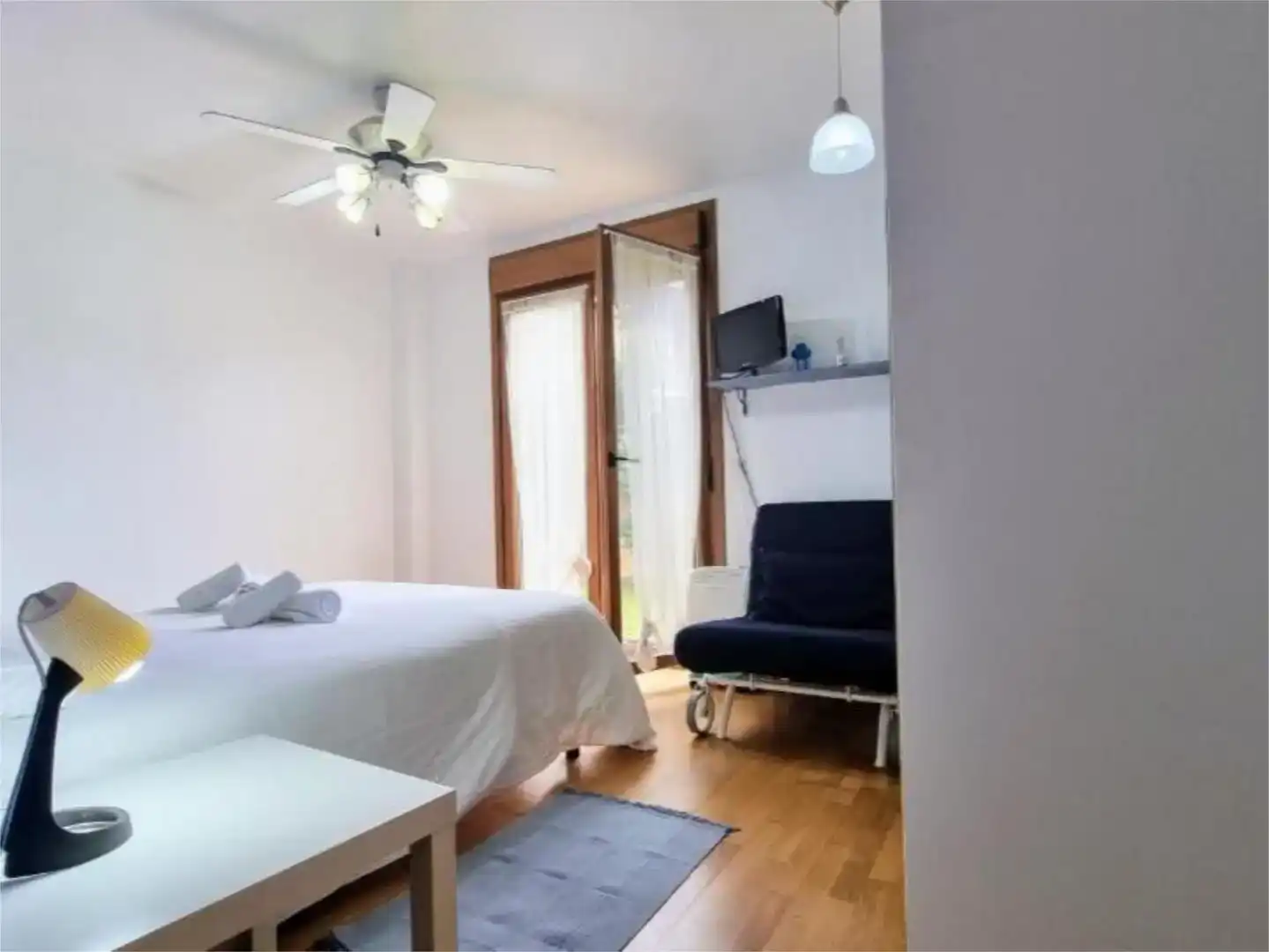 Bedroom of Flat for sale in Llanes  with Private garden, Parquet flooring and Furnished