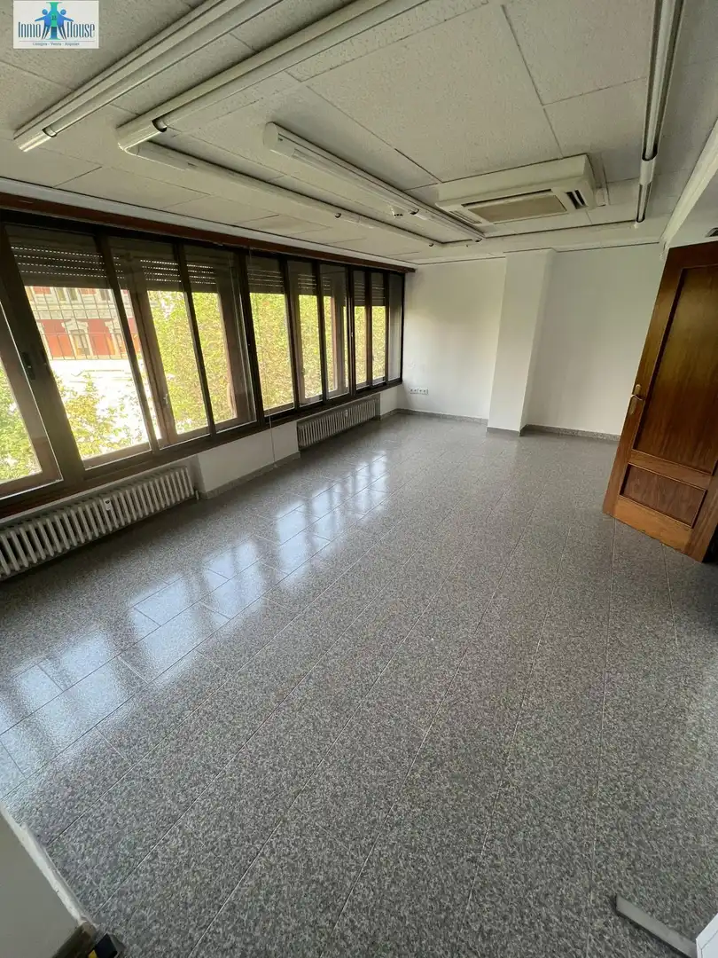 Bureau avec ascenseur à louer à Centro, imagen 2