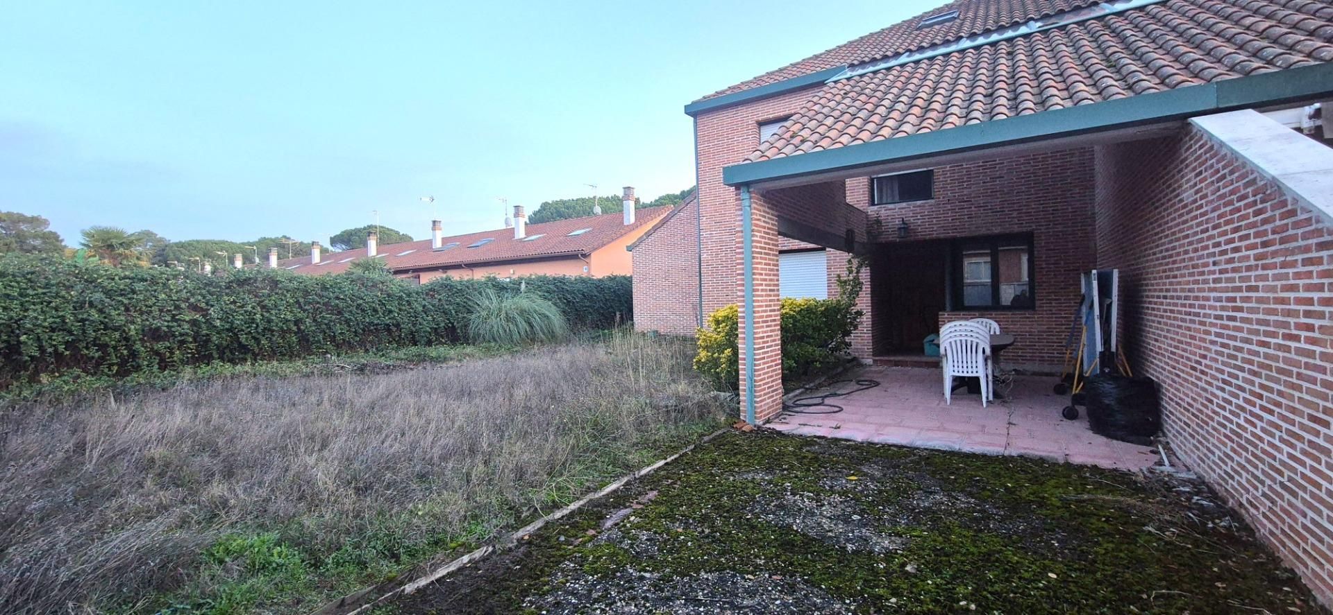 Garden of Single-family semi-detached for sale in Mojados  with Heating, Private garden and Community pool