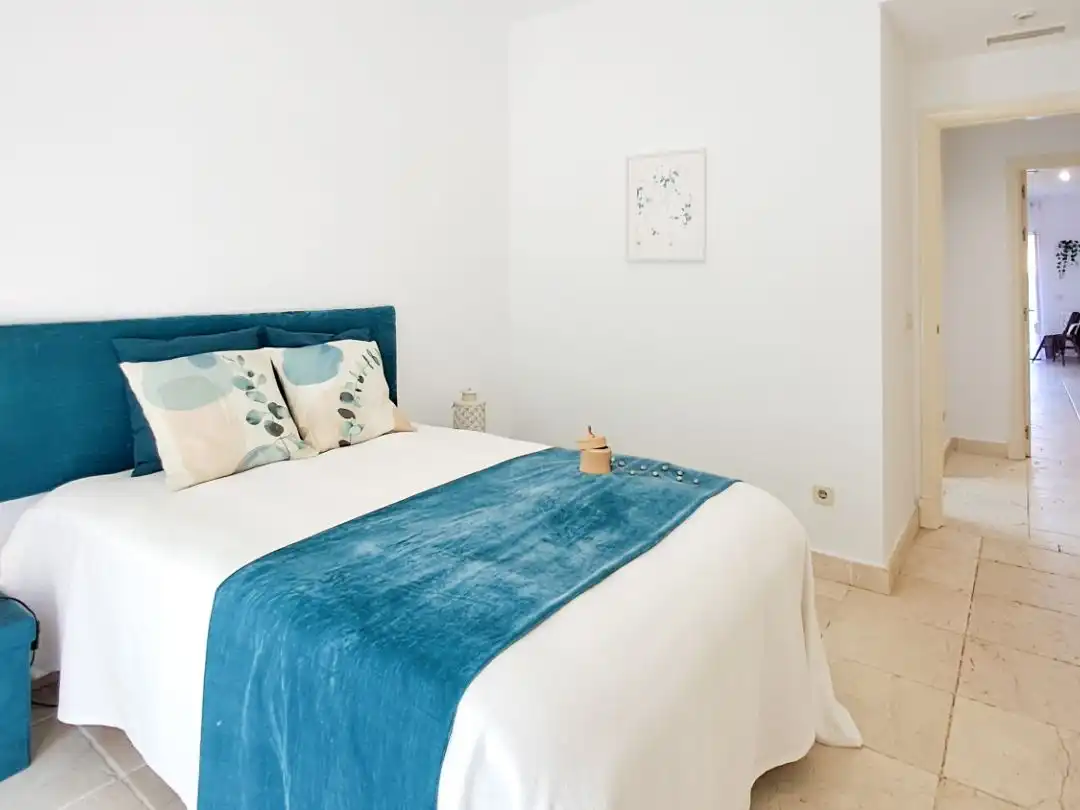 Bedroom of Flat for sale in Estepona  with Air Conditioner, Private garden and Terrace