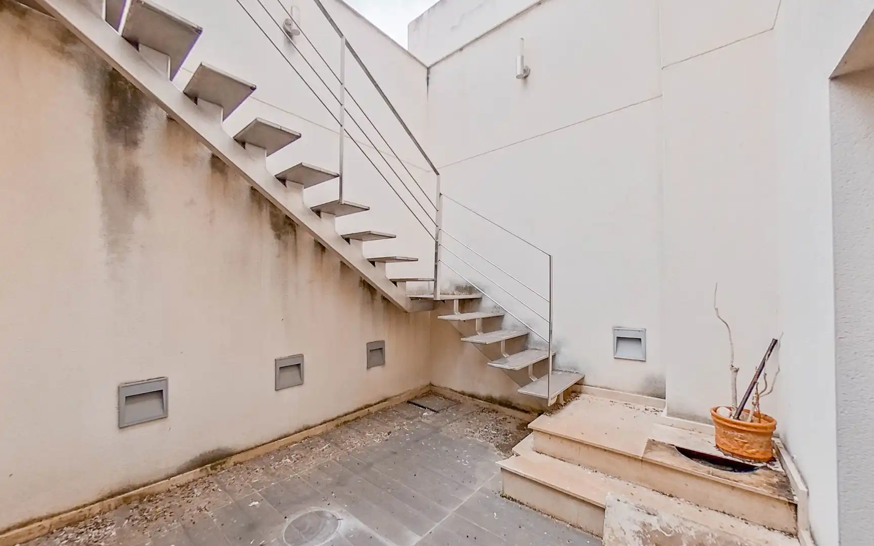 Vista exterior de Dúplex en venta en Villanueva de la Serena con Aire acondicionado, Parquet y Terraza
