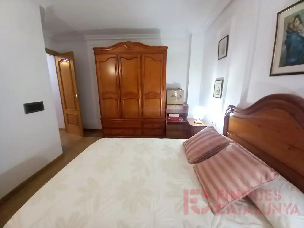Dormitori de Pis en venda en Girona
