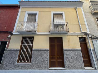 Vista exterior de Casa o xalet en venda en Elche / Elx amb Terrassa i Balcó