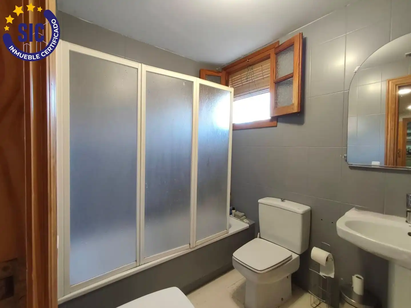 Bathroom of Houses for sale in Torrent  with Air Conditioner, Heating and Private garden