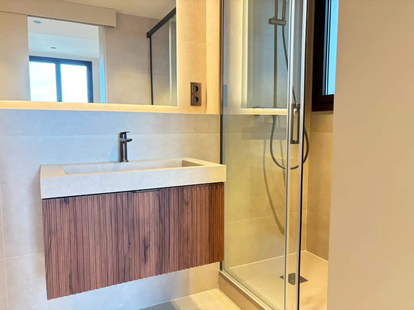 Baño de Ático en venta en Barcelona con Aire acondicionado, Parquet y Terraza