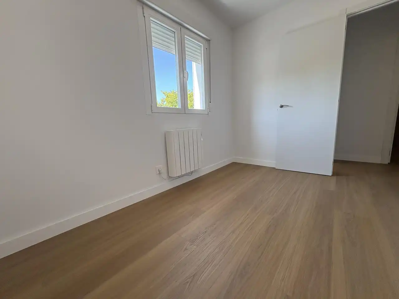 Schlafzimmer von Wohnung zur Miete in Madrid mit Klimaanlage und Heizung