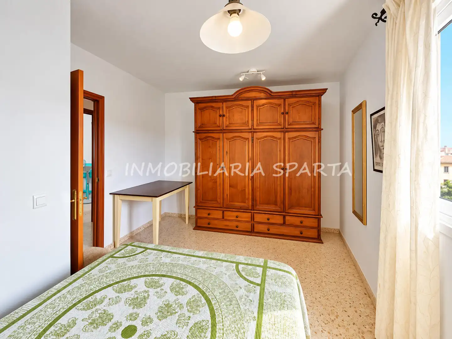 Habitación de Casa adosada en venta en Alcalá del Río, Sevilla