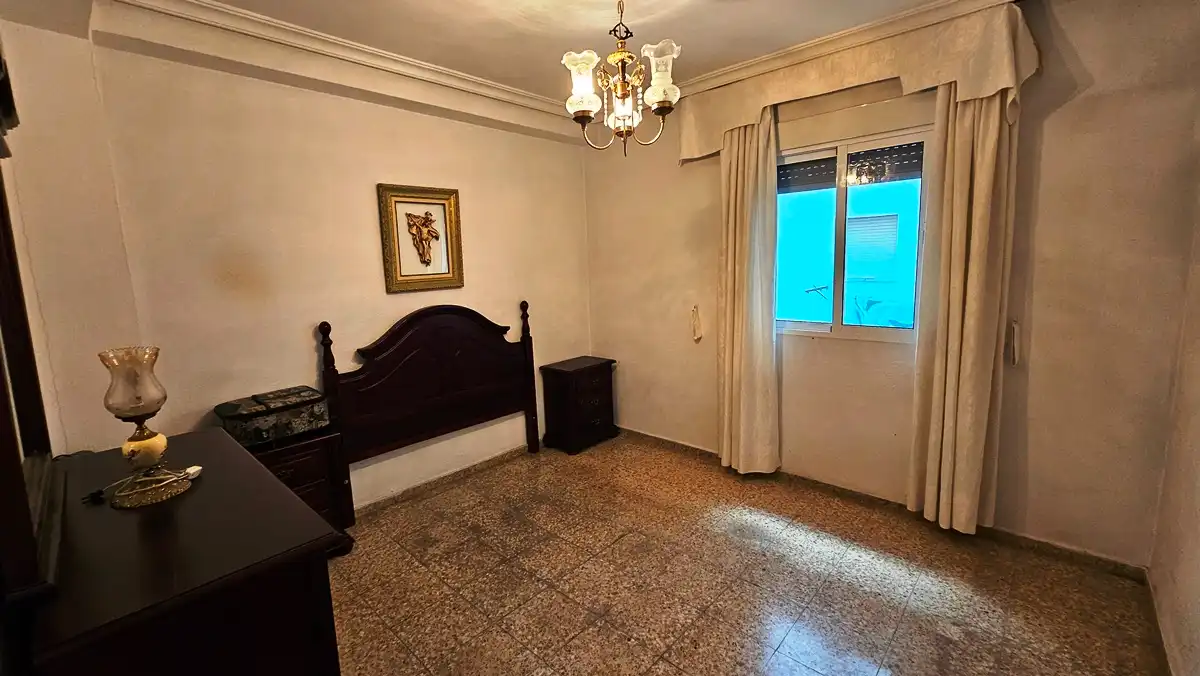 Bedroom of Flat for sale in Sevilla  with Air Conditioner, Terrace and Balcony