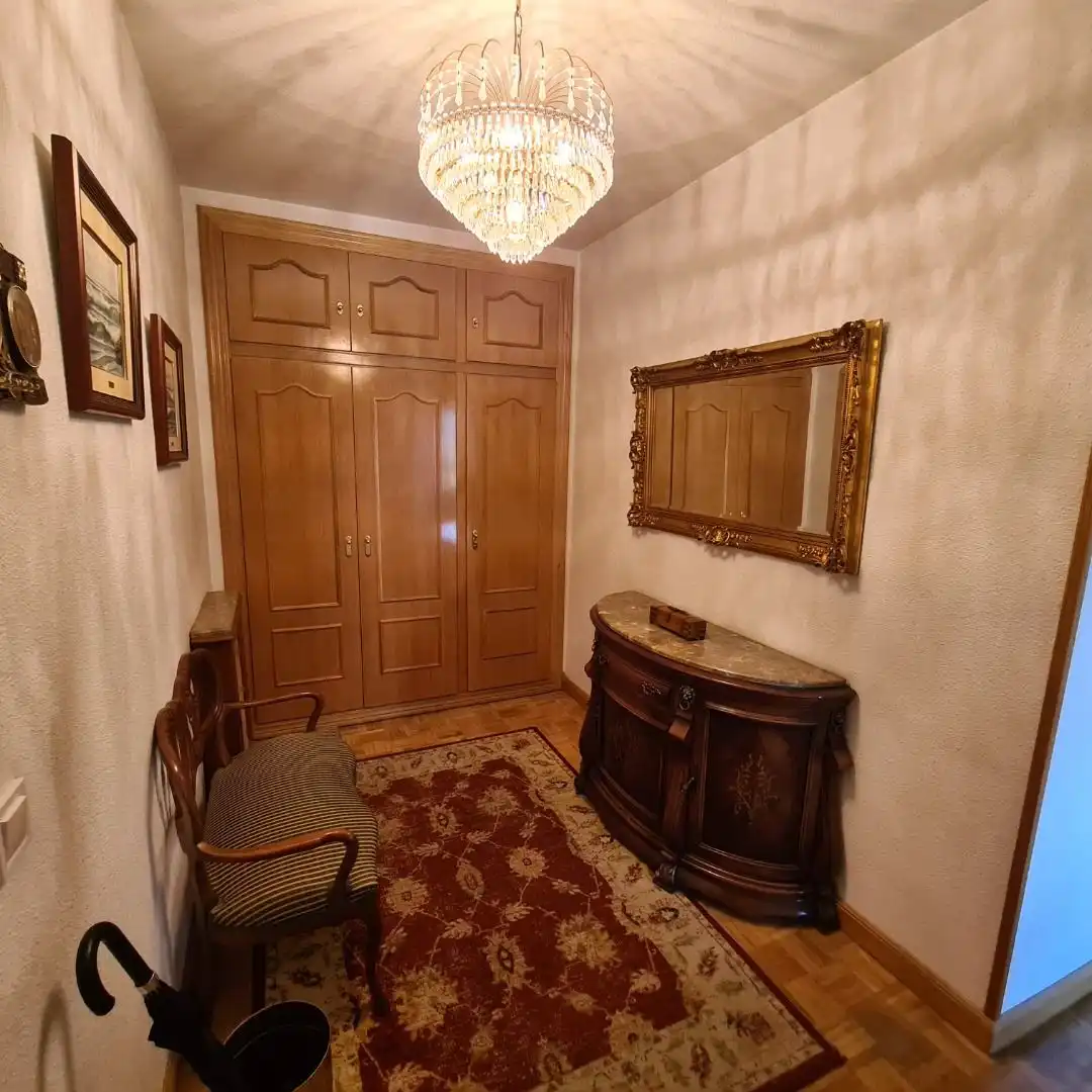 Piso de alquiler en Avenida Cantabria, Reyes Católicos
