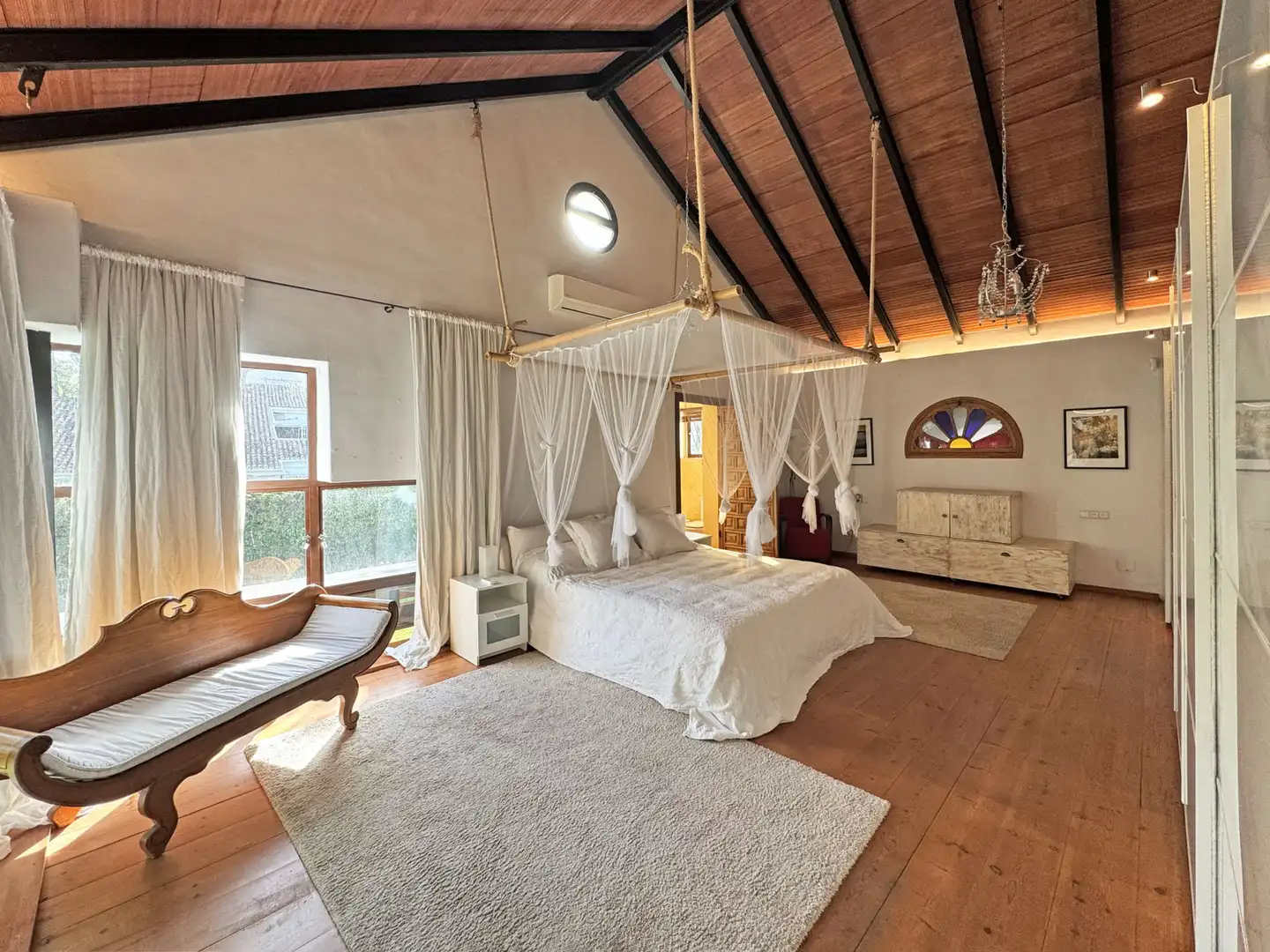 Dormitori de Casa o xalet de lloguer en Marbella amb Jardí privat, Terrassa i Piscina