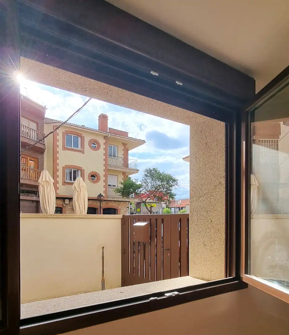 Vista exterior de Casa adosada de alquiler en Guadalix de la Sierra con Calefacción, Trastero y Horno