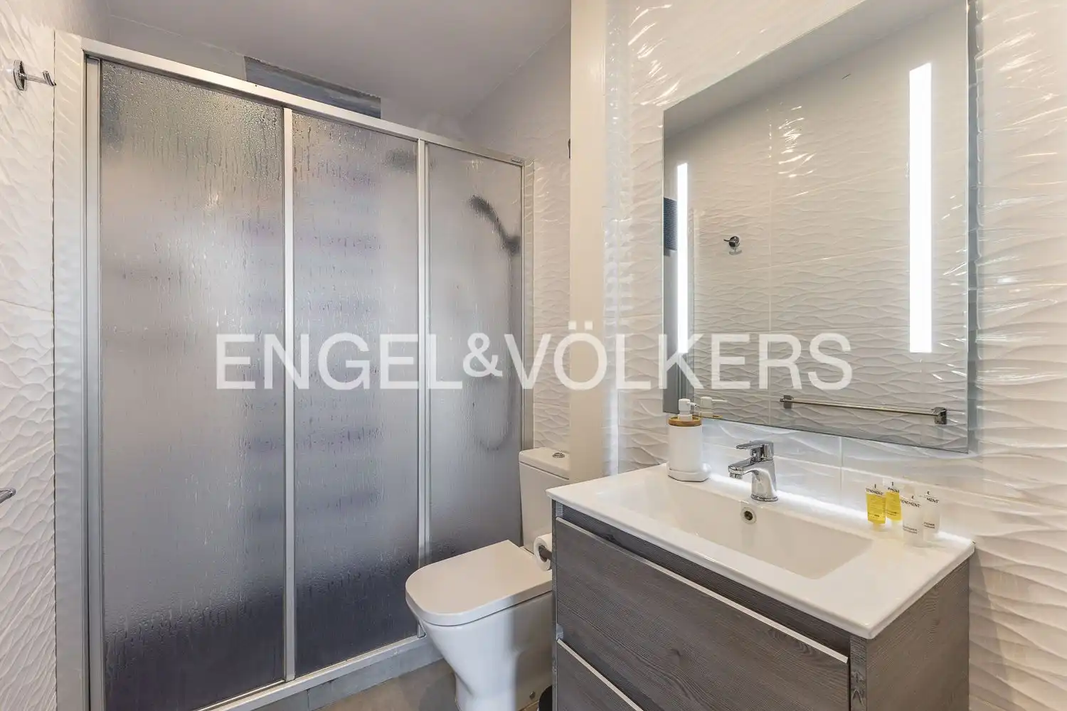 Bathroom of Houses for sale in Jávea / Xàbia  with Air Conditioner, Heating and Terrace