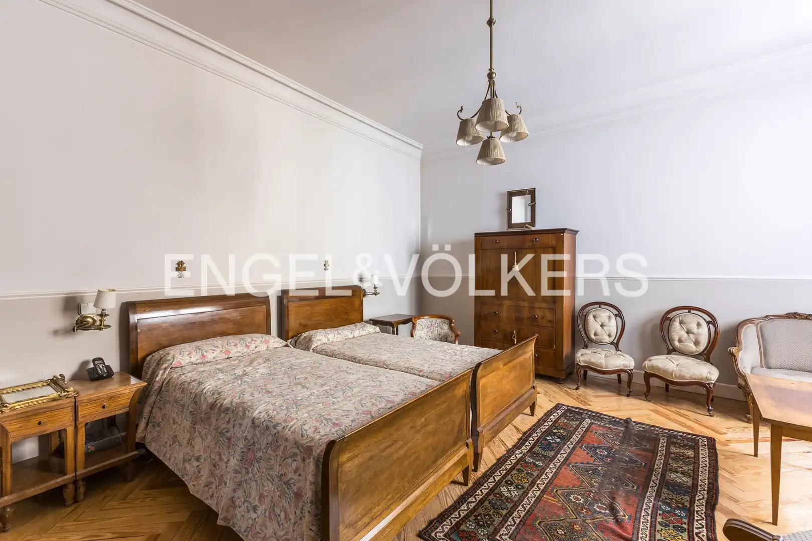 Bedroom of Flat for sale in Madrid  with Air Conditioner, Heating and Storage room