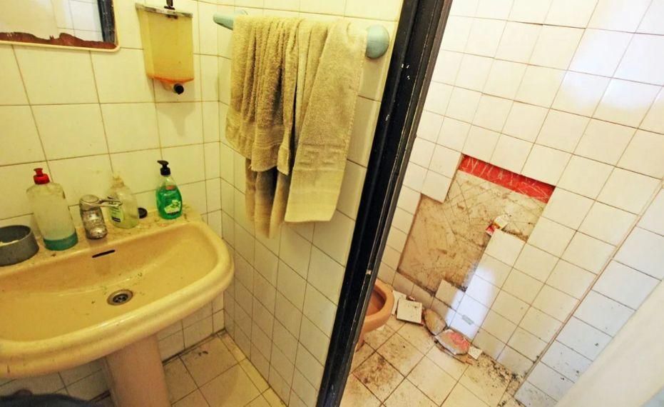 Bathroom of Residential for sale in Coslada