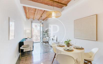 Exterior view of Flat for sale in  Barcelona Capital  with Air Conditioner, Heating and Furnished