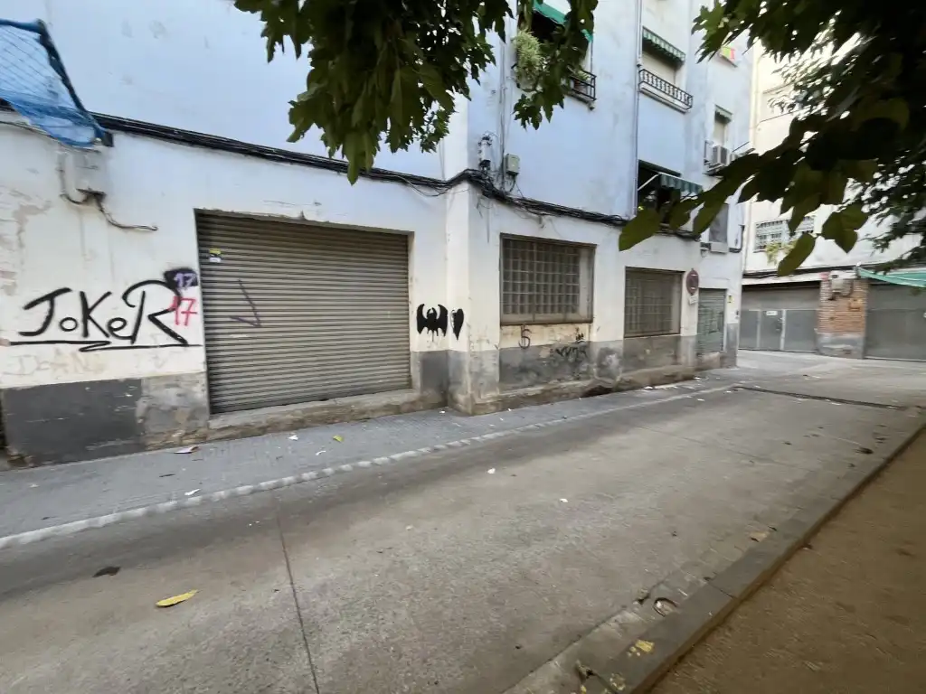 Local commercial à vendre à Passatge Monturiol