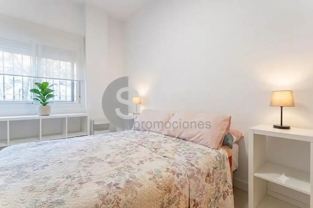 Dormitori de Planta baixa en venda en Málaga amb Aire condicionat i Moblat