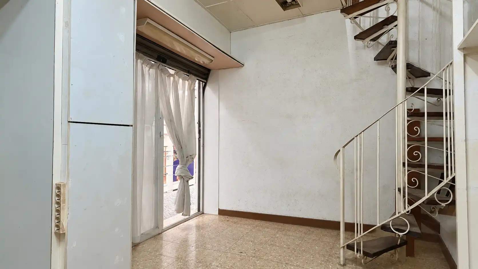 Local comercial en venda a Carrer dels Enamorats 67, imagen 2