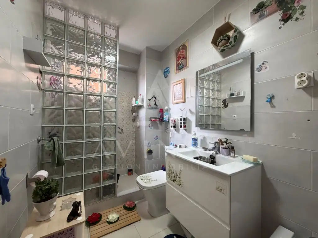 Badezimmer von Wohnung zum Verkauf in Madrid