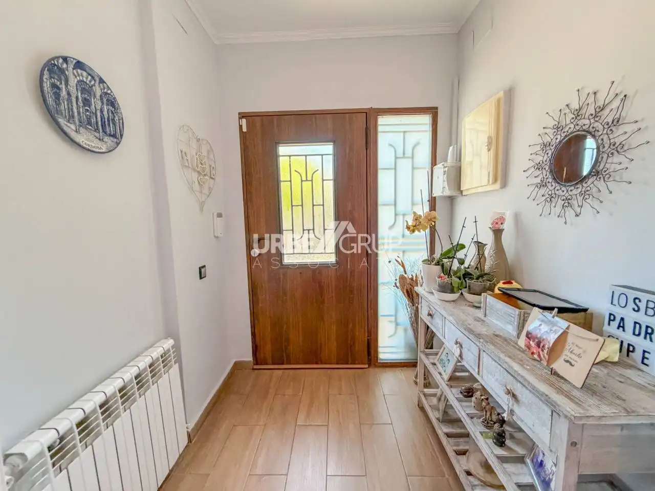 Detached homes for sale in Abrera  with Air Conditioner, Heating and Private garden