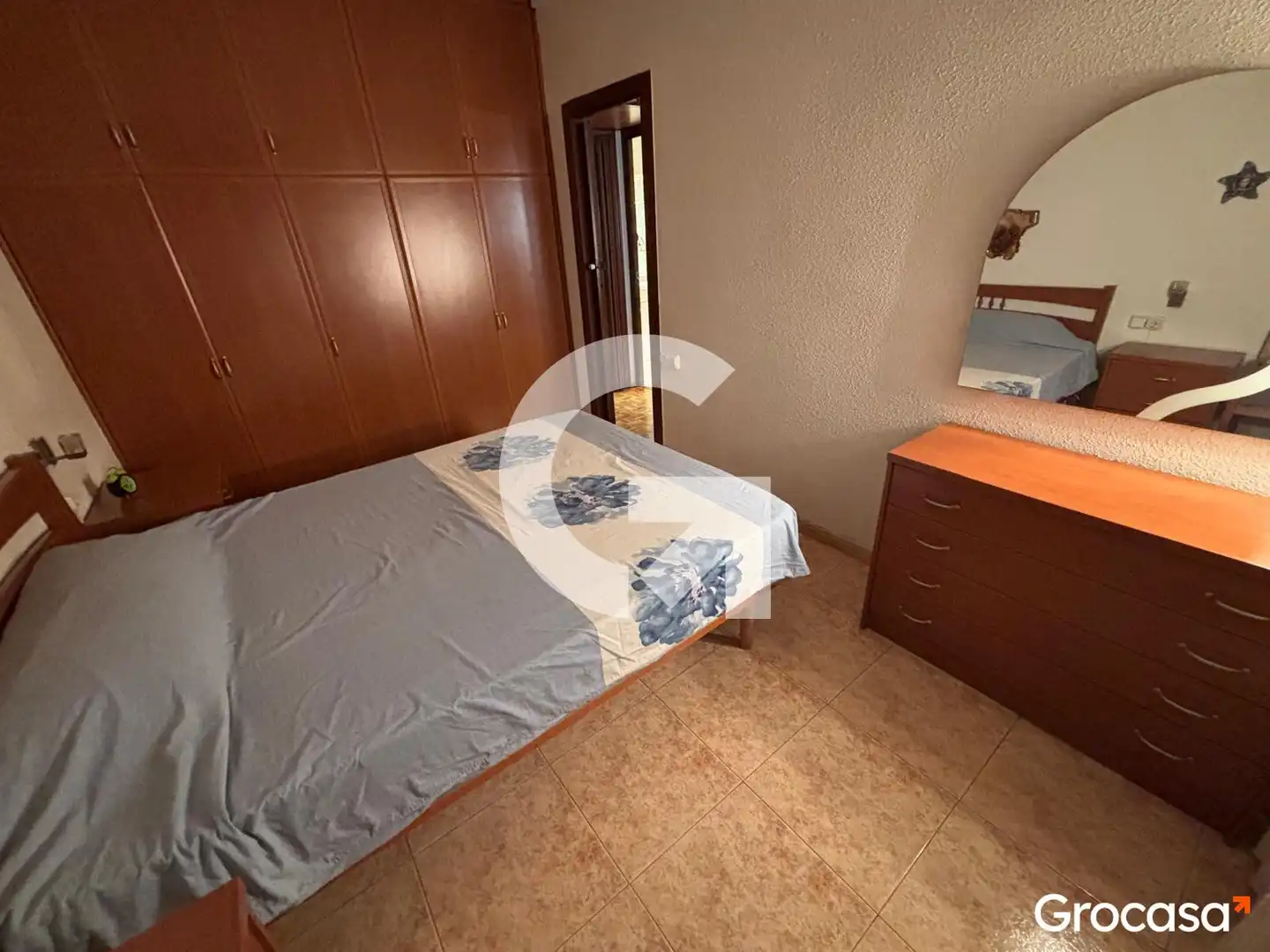 Bedroom of Houses for sale in L'Hospitalet de Llobregat  with Air Conditioner, Terrace and Storage room