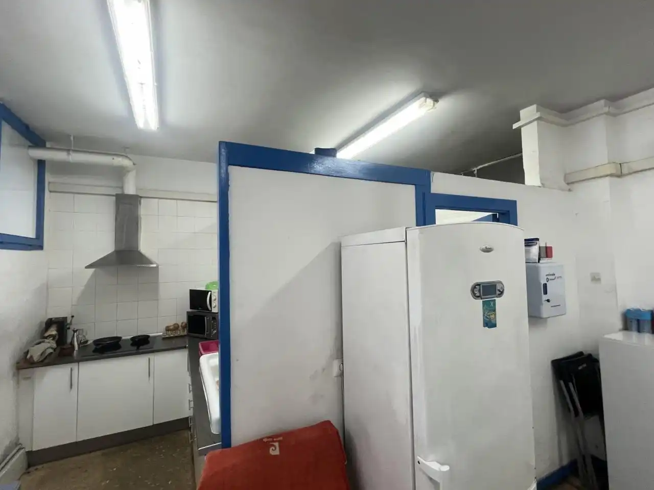 Nau industrial en venda a Carrer Can Roca, Nucli Urbà