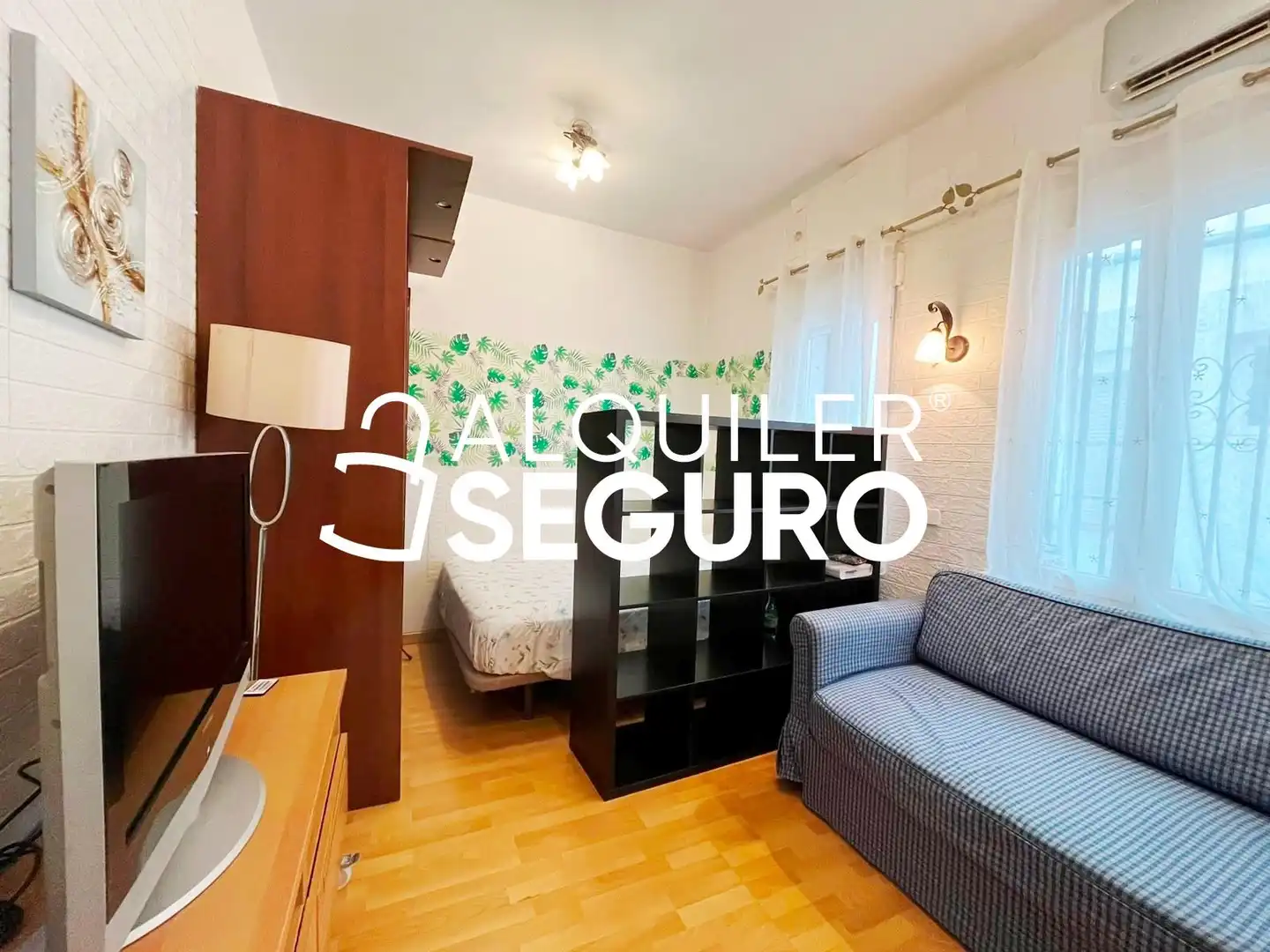 Habitación de Estudio de alquiler en Madrid con Aire acondicionado, Calefacción y Amueblado