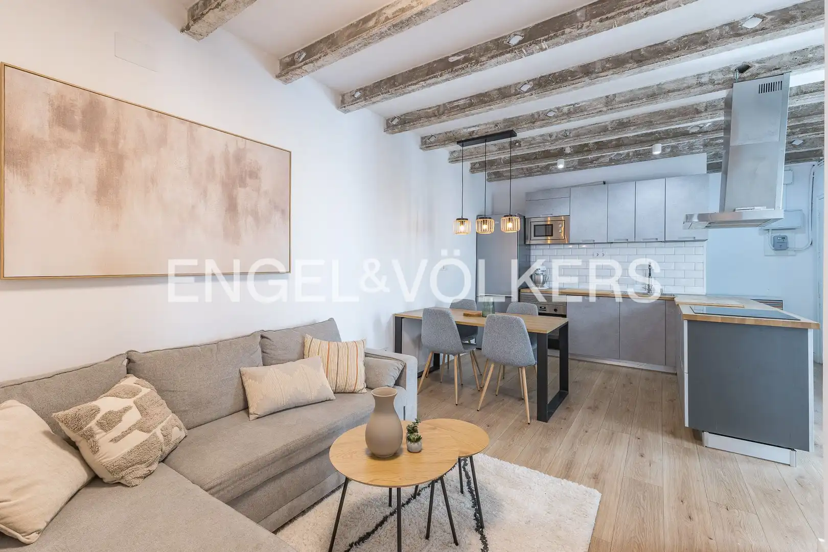 Sala de estar de Piso en venta en L'Hospitalet de Llobregat con Aire acondicionado, Calefacción y Terraza
