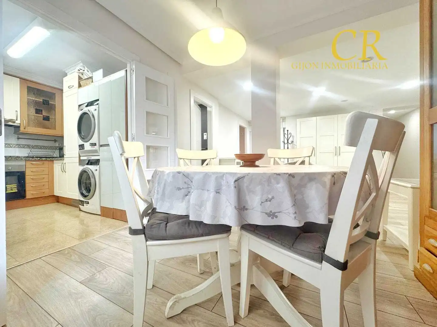 Comedor de Piso de alquiler en Gijón  con Amueblado