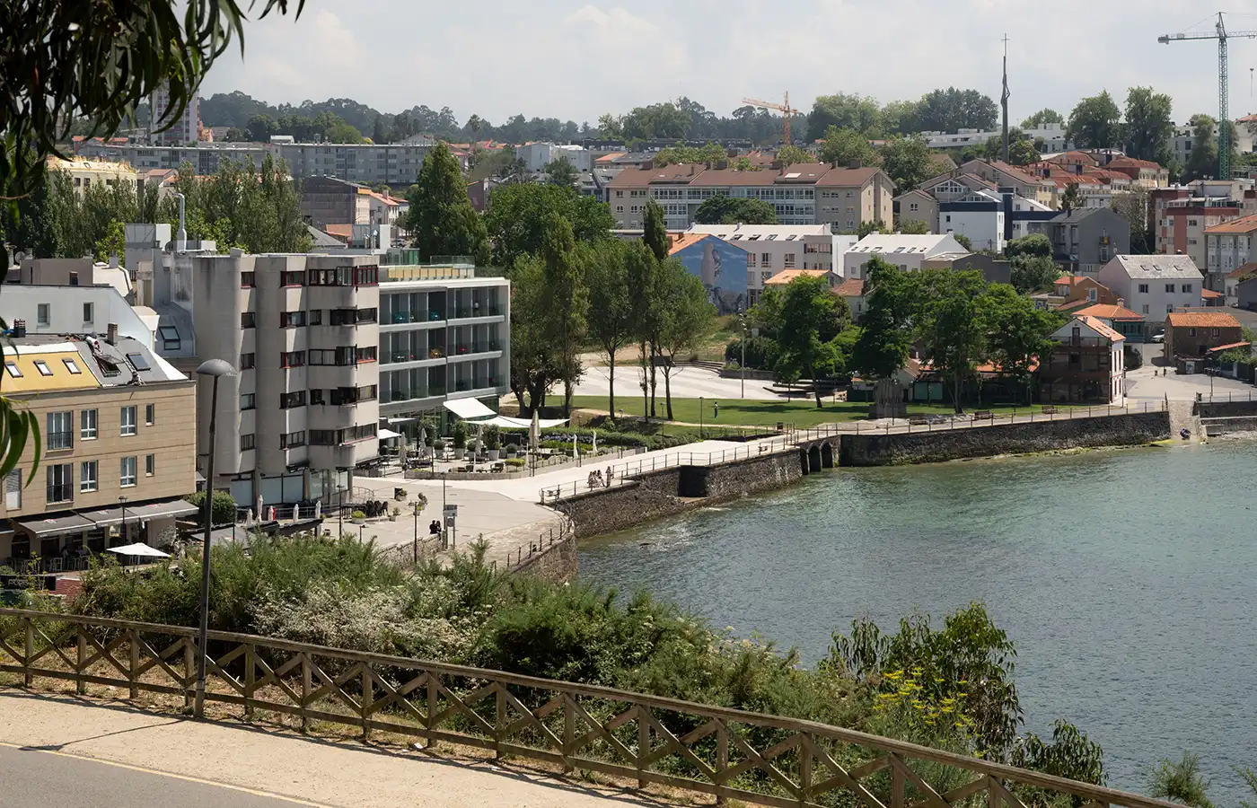 Wohnung zum Verkauf in Oleiros mit Terrasse, Abstellraum und Mikrowelle