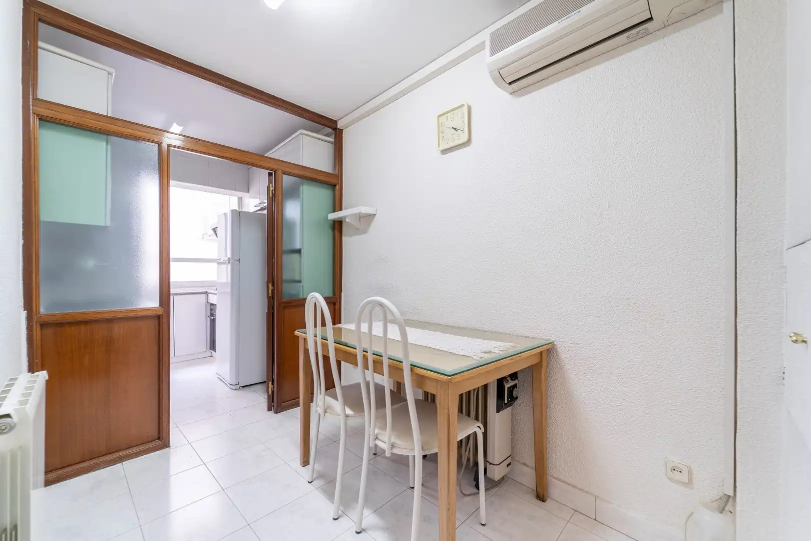 Habitación de Piso en venta en Madrid con Calefacción, Jardín privado y Internet