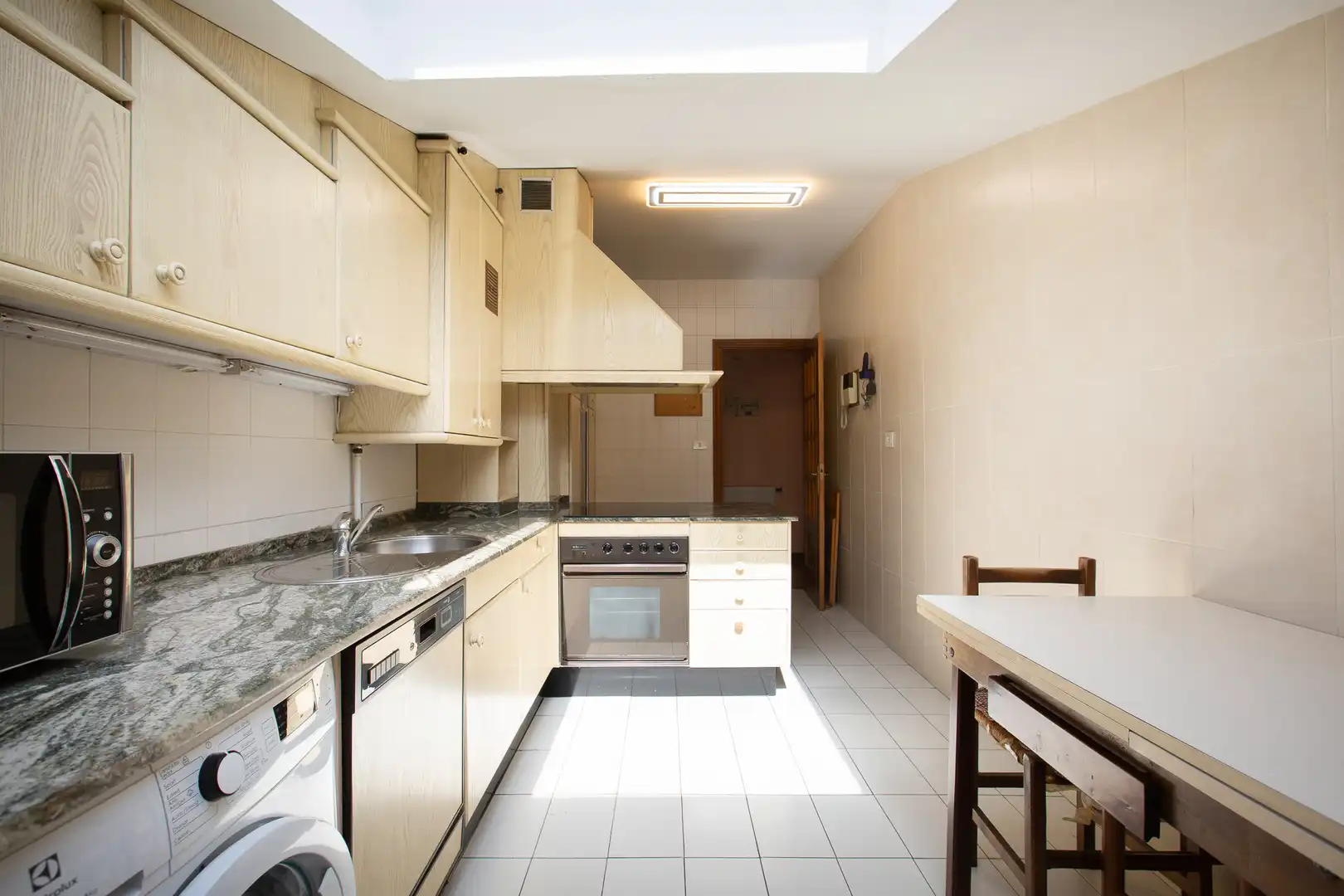 Kitchen of Flat for sale in Bilbao   with Air Conditioner, Heating and Parquet flooring