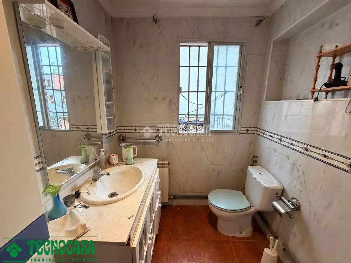 Badezimmer von Gebäude zum Verkauf in Toledo