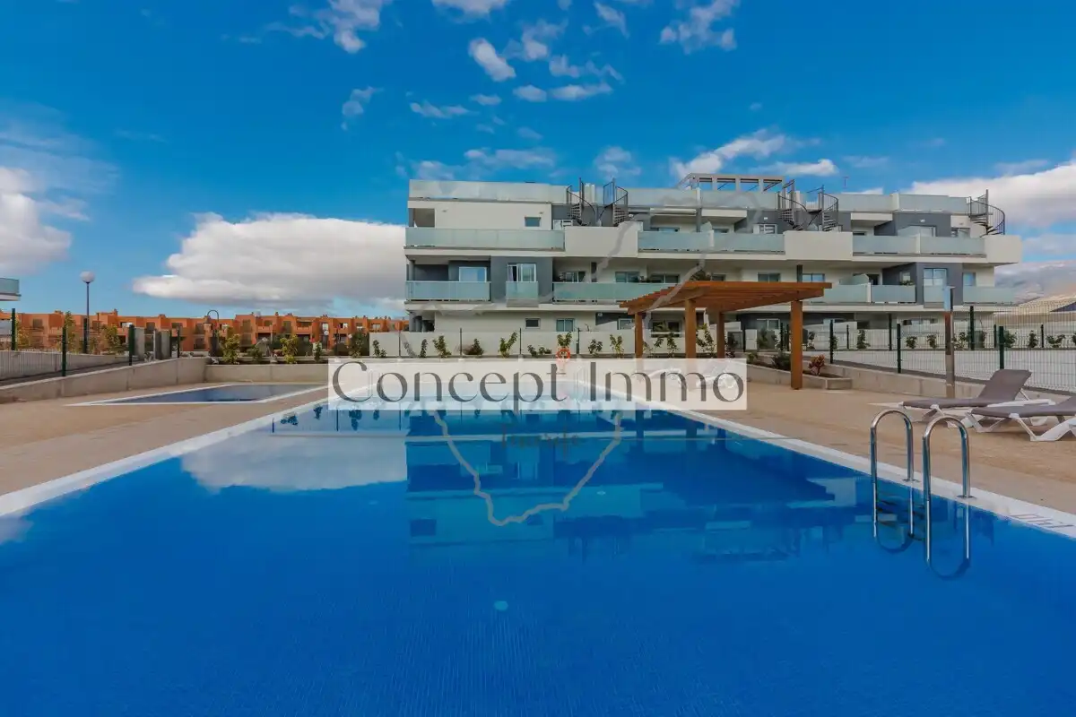 Piscina de Planta baja en venta en Granadilla de Abona con Terraza, Trastero y Piscina comunitaria