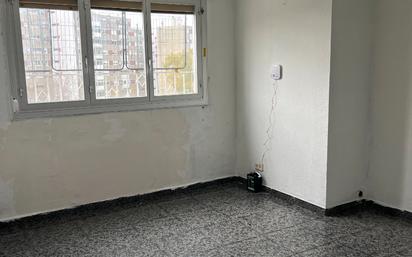 Dormitori de Pis en venda en Badia del Vallès