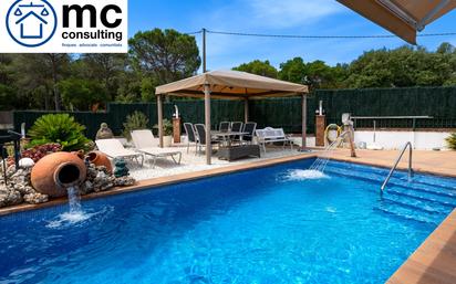 Swimming pool of House or chalet for sale in L'Ametlla del Vallès  with Air Conditioner, Heating and Terrace