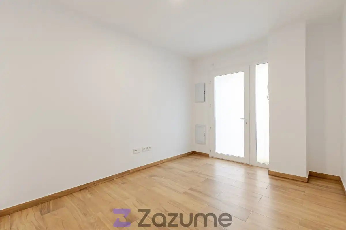 Bedroom of Flat for rent in Madrid  with Air Conditioner, Heating and Furnished