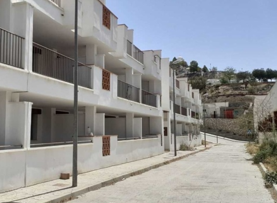 Exterior view of Building for sale in Terque