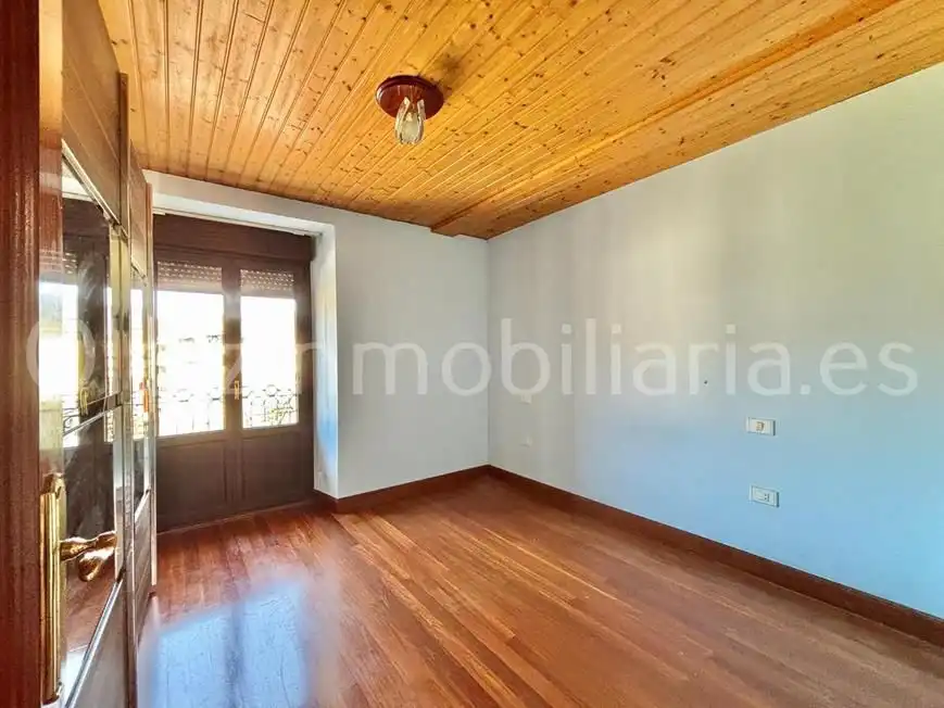 Sala de estar de Casa o chalet en venta en Sopuerta con Calefacción, Terraza y Trastero