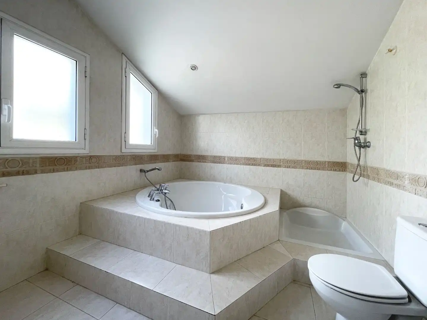 Casa amb piscina en venda a Tres pins 15, imagen 23