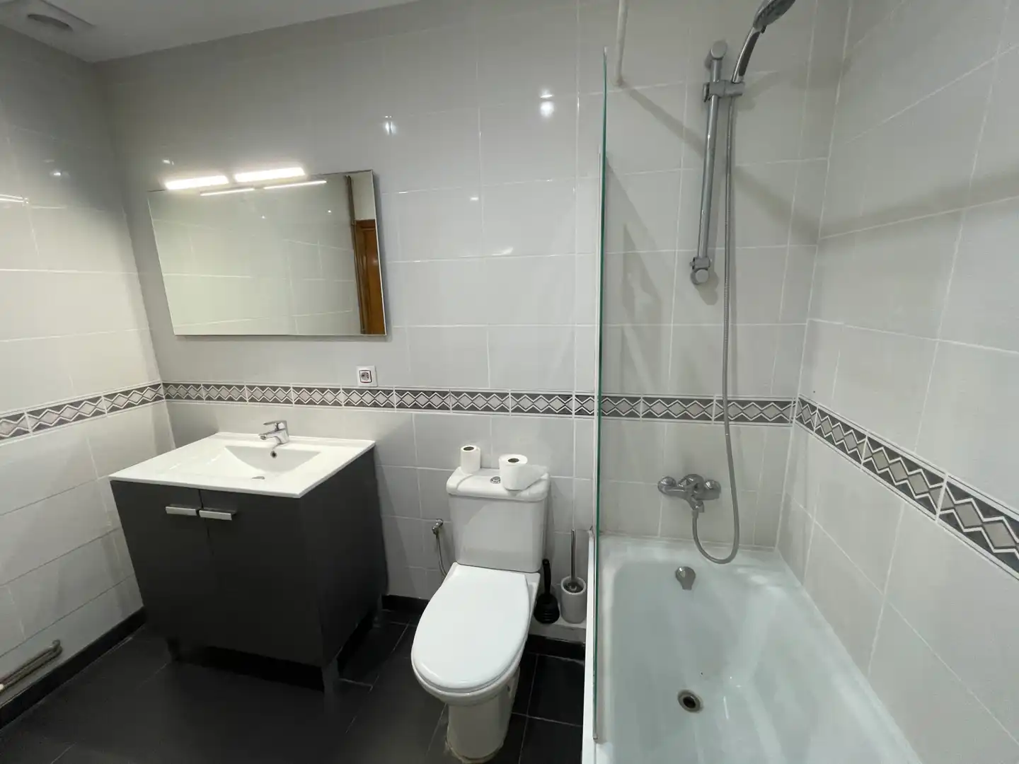 Bathroom of Attic for sale in Salt  with Air Conditioner, Heating and Terrace