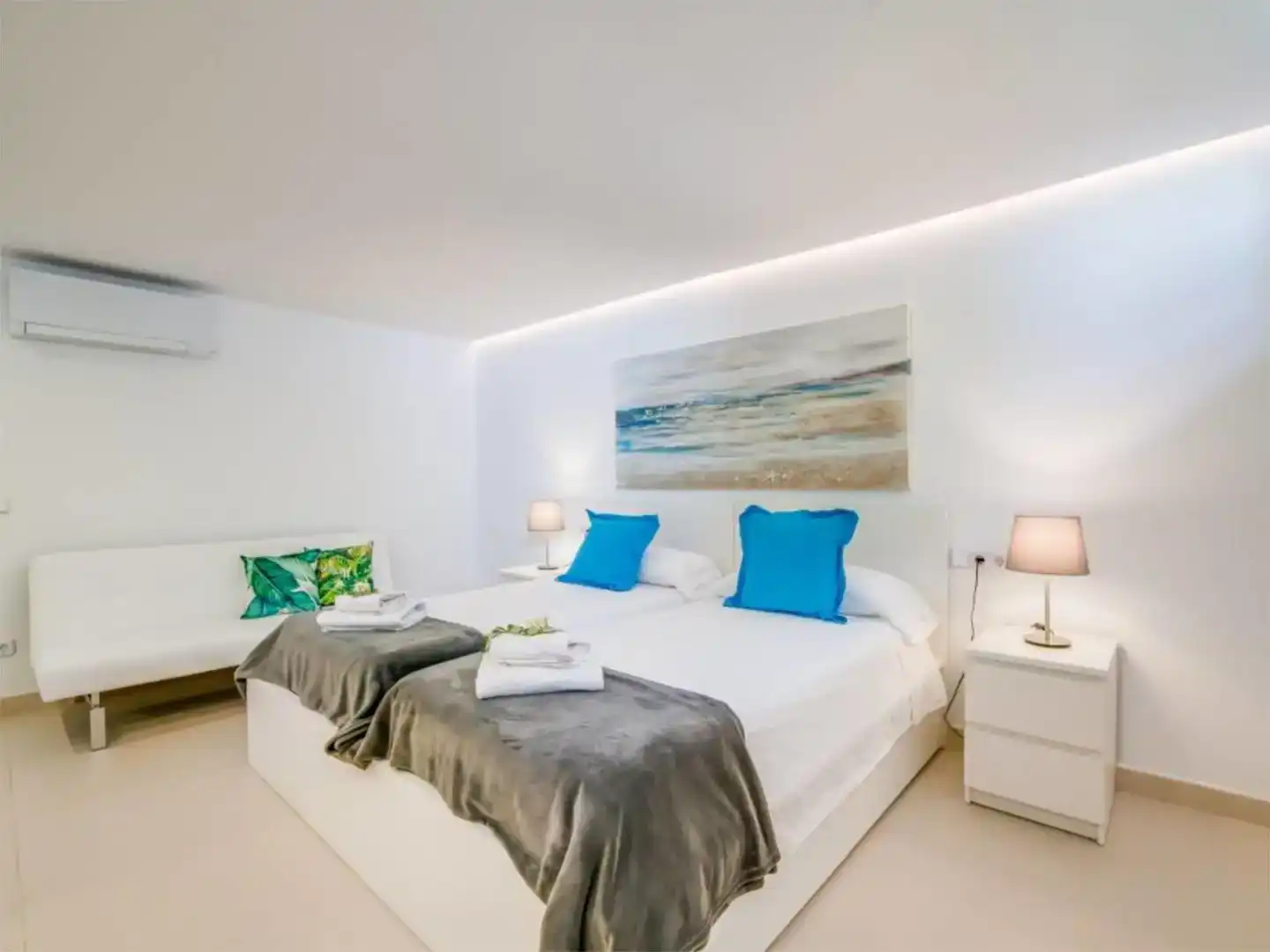 Dormitori de Casa o xalet de lloguer en Alcúdia amb Aire condicionat, Piscina i Balcó